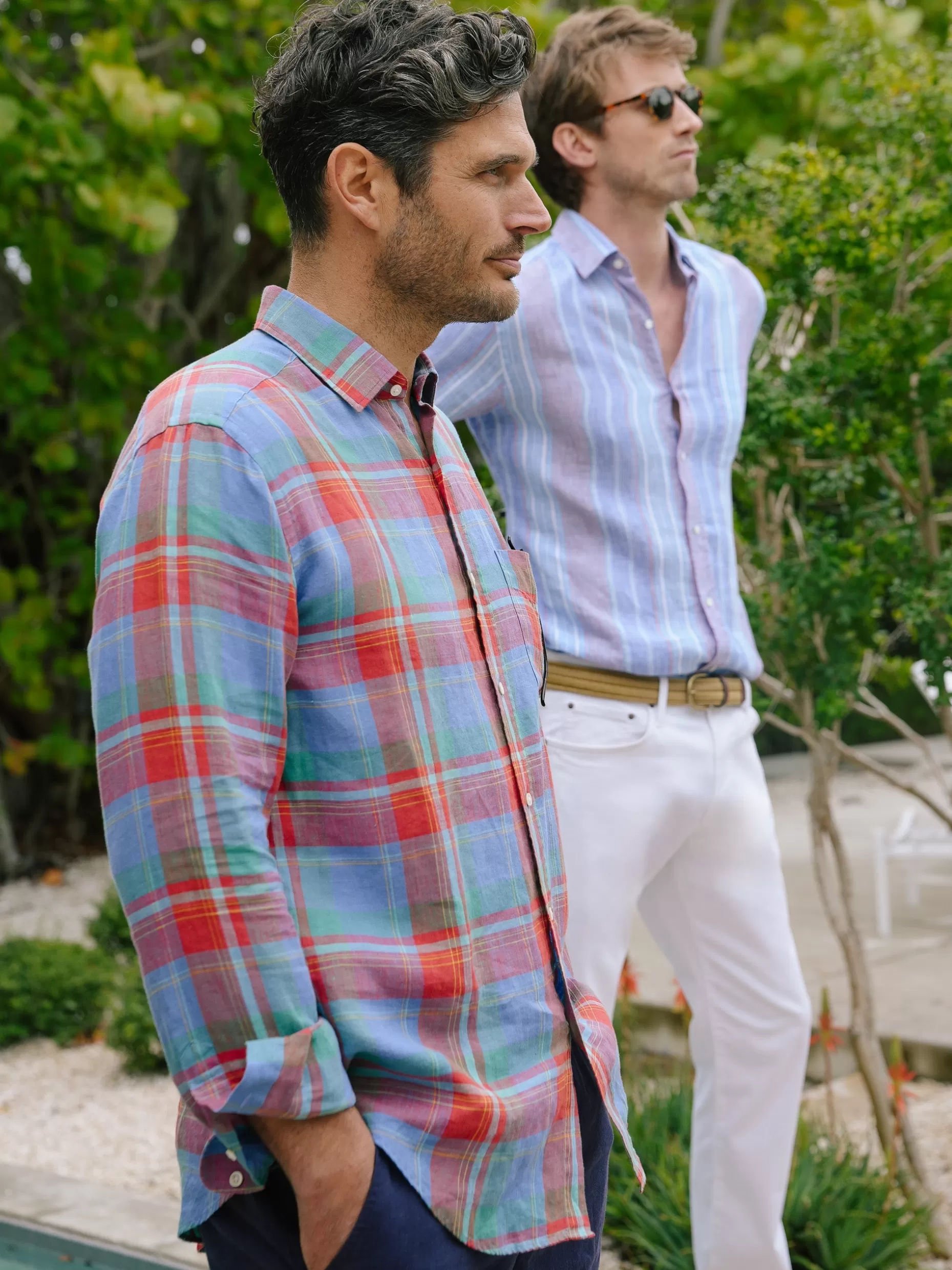 J. McLaughlin Gramercy Classic Fit Linen Shirt In Plaid- Shirts